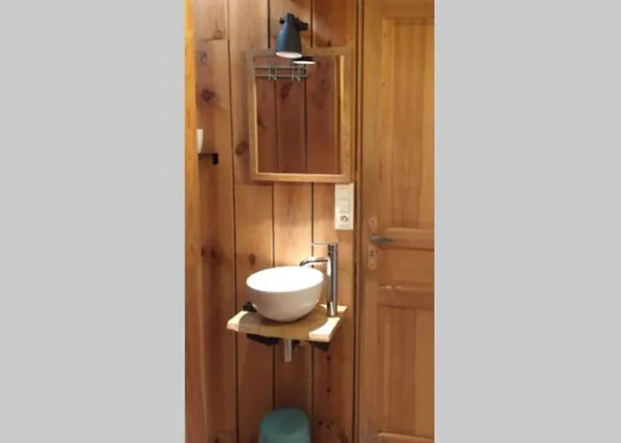 Charme Assuré Pour Ce Idéalement Situé Apartamento